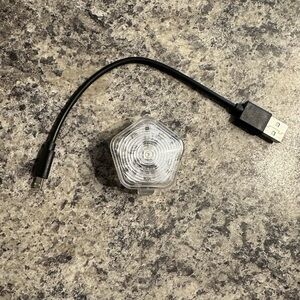 EUC Ruffwear The Beacon Dog Safety Light High Performance Clip On Waterproof USB